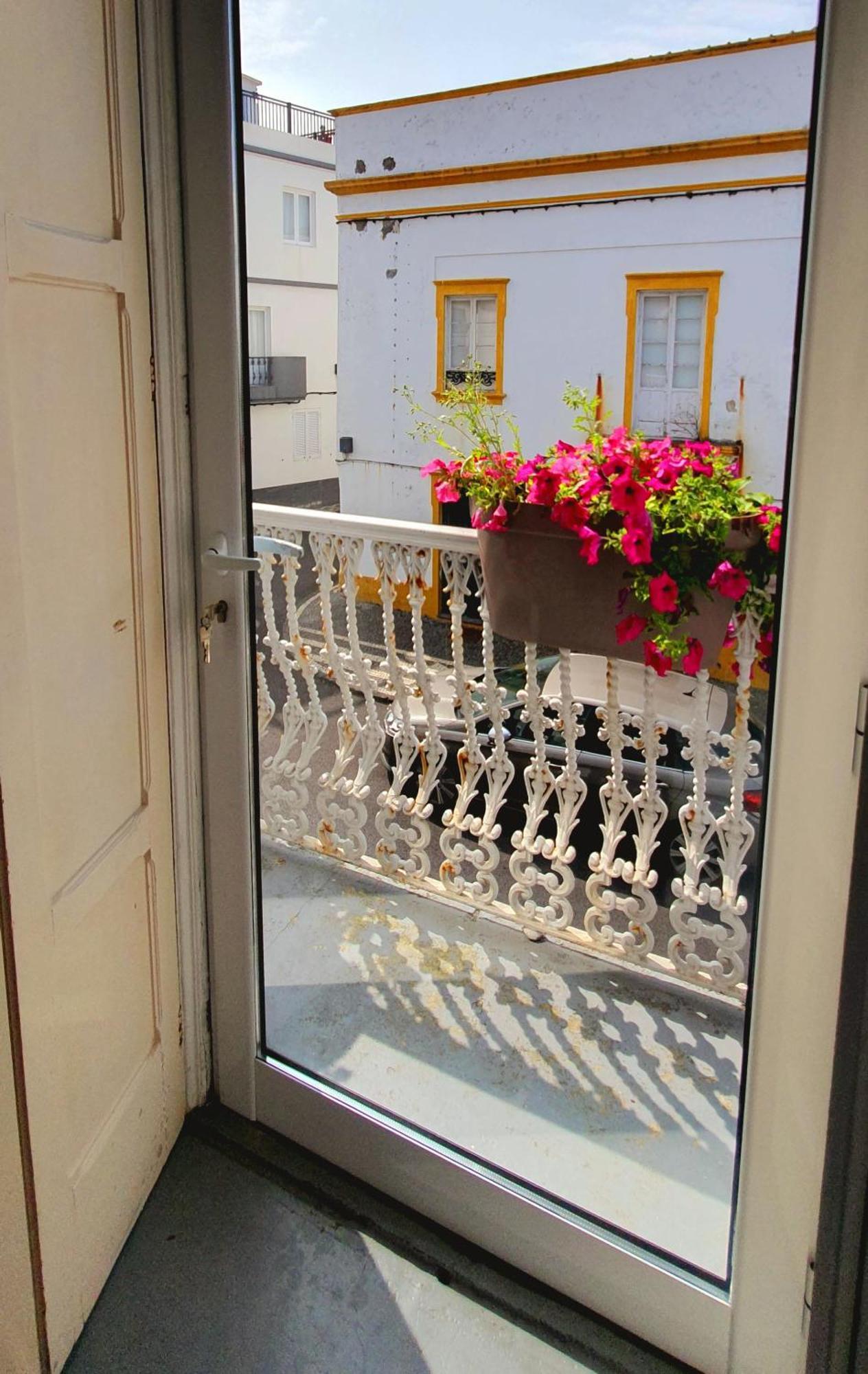 A-Tipica Guesthouse Ponta Delgada Exterior foto